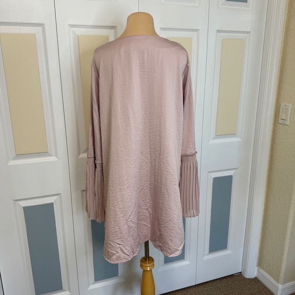TDC Womens XL Mauve Pink V-Neck Pleated Bell Sleeve Tunic Blouse Hammered Satin - Picture 4 of 8